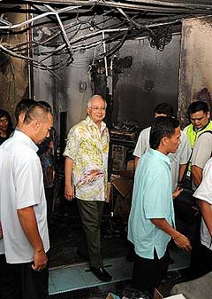 PM Najib Razak inspects Metro Tabernacle church 3