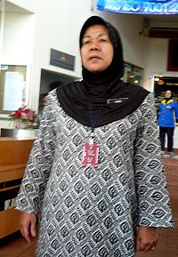 oku protest against macc 180110 director azni hamzah