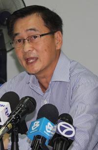 penang dragon boat  deputy president dr koay ban hing