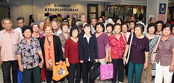 senior citizen apply citizenship 210110 group