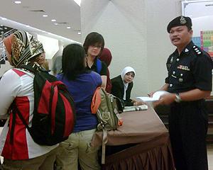 anwar sodomy trail first day 020210 reporter take pass