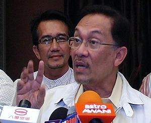 pkr meeting 310110 anwar azan