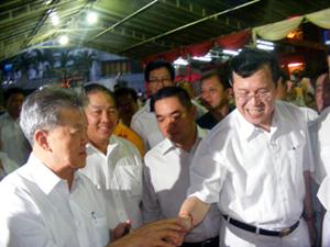 mca anniversary dinner ong shake hand with chua