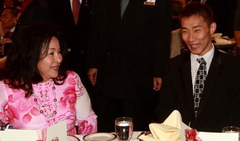 李宗伟夺大马羽球男单冠军<br>罗斯玛上台颁奖却迎来嘘声