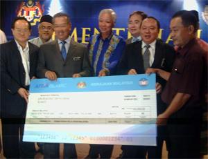 Muhyiddin Tassin at  2009 SPM ExcellenceAwards