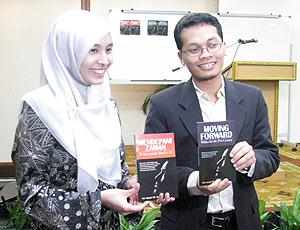 nik nazmi nik ahmad book launch 210310 04
