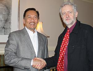 anwar ibrahim drums support from london 210310 01