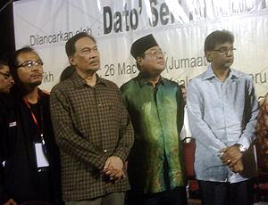 pkr gathering in hulu selangor 260310 anwar and khalid