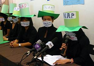 no adulterous president group protest 260310 07