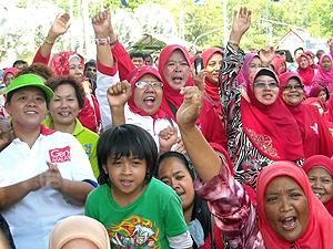 najib visit to kuala kubu 030410 06