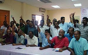 hulu selangor by-election mic division protest 140410 group 01