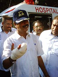 hulu selangor by-election nomination 170410 ganesan injured