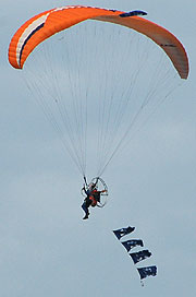 hulu selangor nomination 170410 paraglider