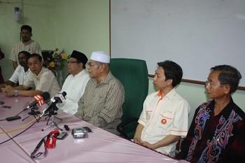 kedah defection ceramah 220510 press conference
