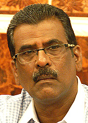gas pc mic 270510 karunanidhi