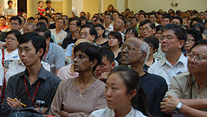 teoh beng hock memorial night 160710 crowd