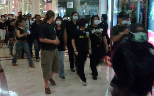 flash mob klcc walking