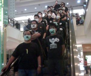flash mob klcc dj jamal and supporters
