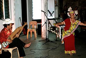 sape tour in penang 150910 dance