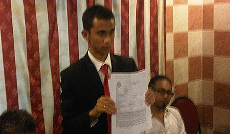 Menjawab Ezam Md Noor