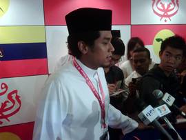 khairy jamaluddin pc umno agm 191010 02