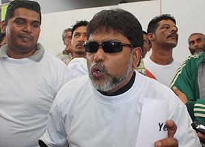 penang attack on anti isa forum 211110 mohd ghani pc