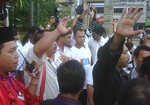 protest outside pkr congress 271110 pkr guards