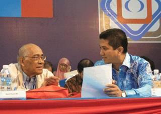 pkr convention 281110 syed husin ali and azmin ali