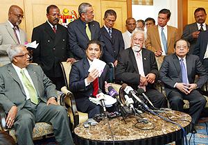 opposition walkout parliament 081210 pc