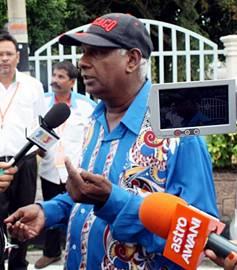 protest in pakatan 2nd convention 191210 r raju