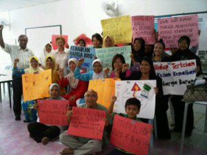 batu pahat price hike demo 241210 01