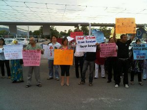 batu pahat price hike demo 241210 02