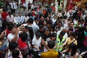 penang no free plastic bag campaign 010111 distributing recycle bag