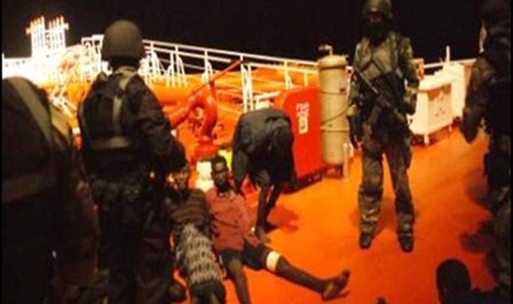 somali pirates stormed by malaysian soldiers big