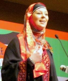 viva palestine dinner 230111 lauren booth