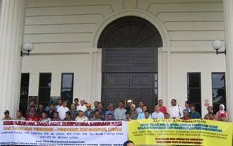 Taib mahmud land grab in Lundu district by Polar Horizon crowd