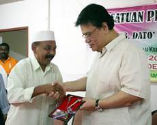 zahrain attend welcome back programme by bayan baru folks 200211 souvenir