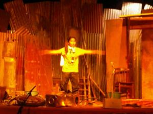 teater tanah bernanah