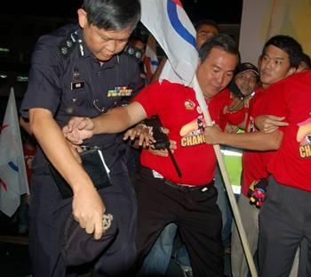 Chong Snr ceramah in kuching