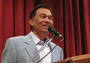 anwar speech at mpaj 050511 02