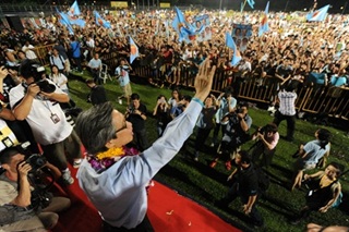 Workers' Party candidate Chen Show Mao victory in singapore 1