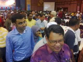 anwar ceramah penang 120611 n surendran in crowd.jpg