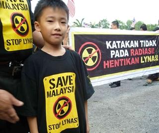 anti lynas bukit perlindung solidarity walk 260611 anti lynas boy