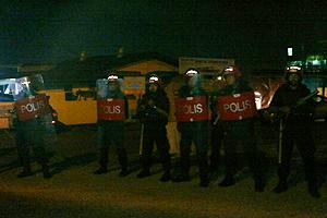 police crack down bersih 290611 melacca chinese assembly hall 02