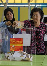 pulau ketam village head election 310711 voting