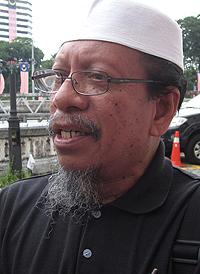 mcmc quiz blogger hanief parents 150811 father abdul jalil ashaari 03
