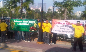anti-anwar ibrahim demonstration outside KL High Court sodomy II trial