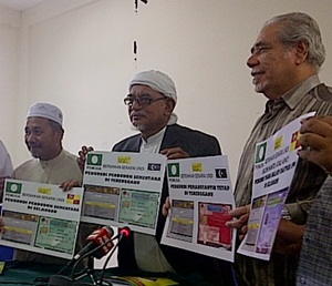 hadi awang and pas leaders on clone voters