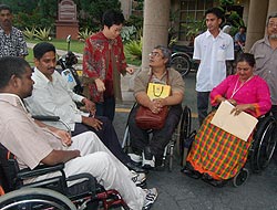 mpk disabled group 030506 outside mpk building