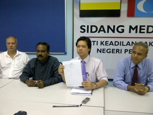 perak belum forest press conference 051011 chan ming kai and sivakumar